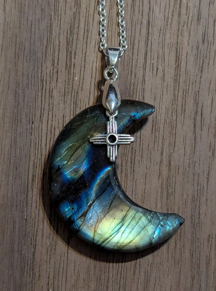 Mi Corazon Luna Labradorite pendants 1